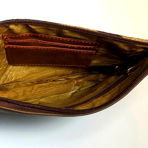 HANDBAGS CLUTCH OVERSIZED GENUINE COW HIDE & FIR - Picture 4 of 4